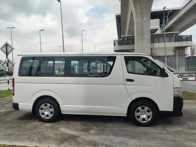 2013 Toyota HIACE 2.5 (M) Window Van 14seat - 4