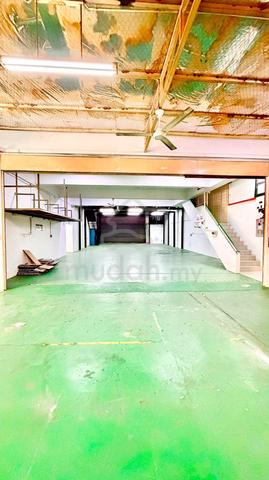 Best Rent 2 Storey Factory Serdang Raya in Serdang Utama Selangor 1