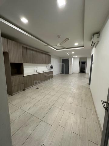 LakeFront Residence 1