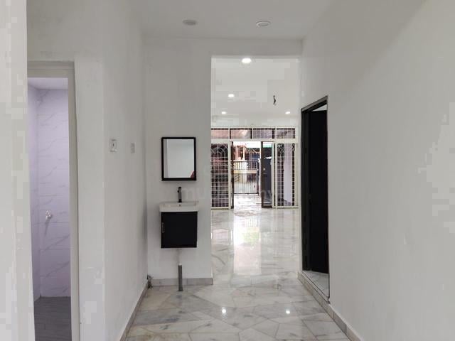 Fully Refurbished S/S Terrace House Endlot In Tmn Keladi SP 1