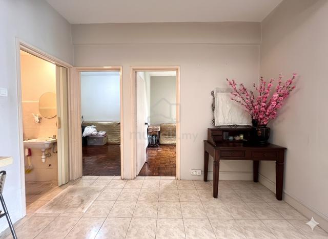 Pandan Court 1