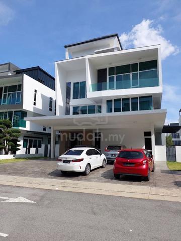 3.5 Storey Bungalow @ Aspen Garden Residence, Cyberjaya 1