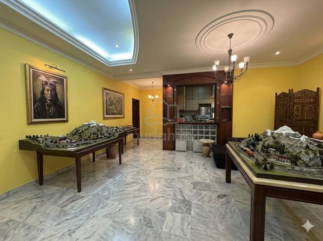 Sri Alam 1