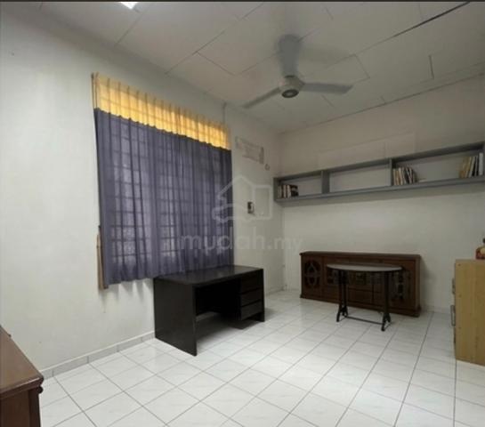 Molek orner Single Storey House Extra Land 27ft 24hrs Security Extende 1
