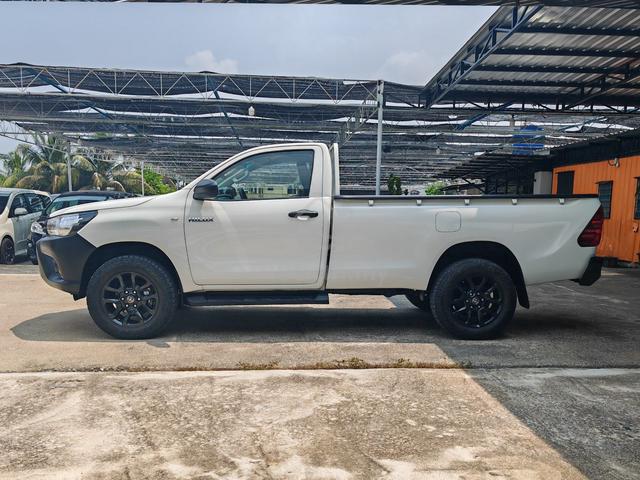 2022 Toyota HILUX 2.4 SINGLE CAB (M) - 5