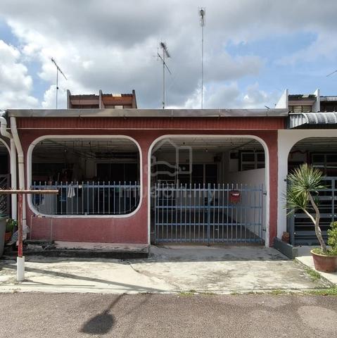 Rumah teres setingkat 20'x70' untuk dijual di taman indah Jaya,Kluang 1
