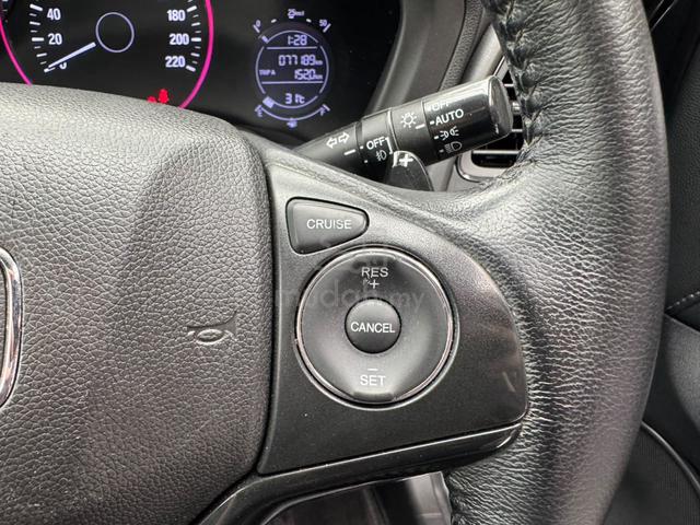 Honda HR-V 1.8 E ENHANCED FACELIFT PADDLE SHIFT - 4
