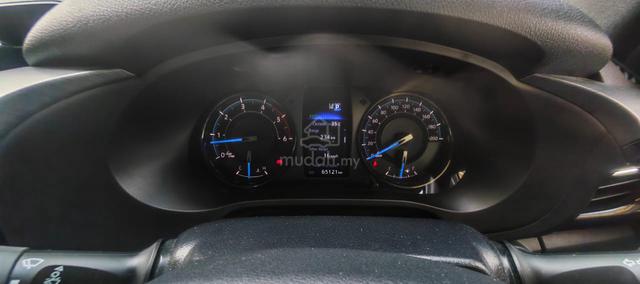 2022 Toyota HILUX 2.8 ROGUE (A) - 5