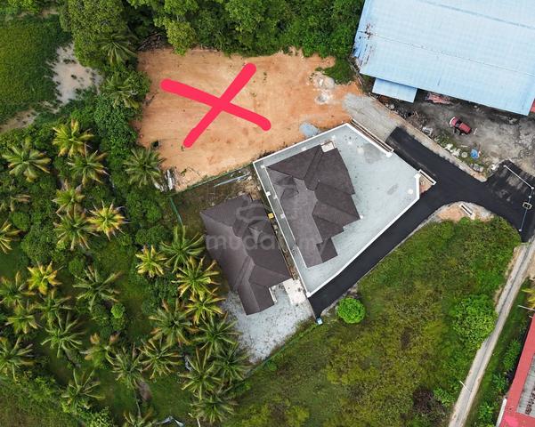 Banglo Padang Mokan Peringat 1