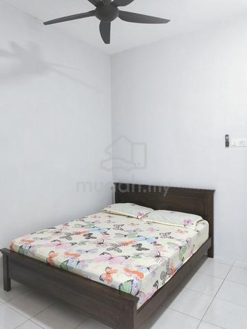 (Medium Room) Non Share, Furnished, AC, Private Toilet di Bintang Maya 1