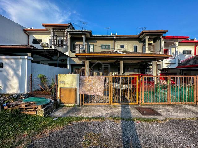FULL LOAN! Double Storey Taman Desa Serdang Seri Kembangan 1