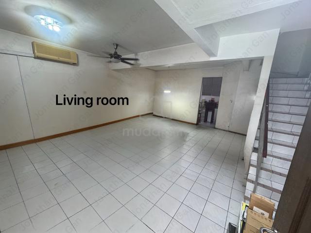 Double storey terraced house taman setapak 4r2b newly painted 1