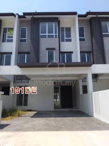 Super Below Market!! 3 storey House For Sale Tropicana aman Arahsia 1