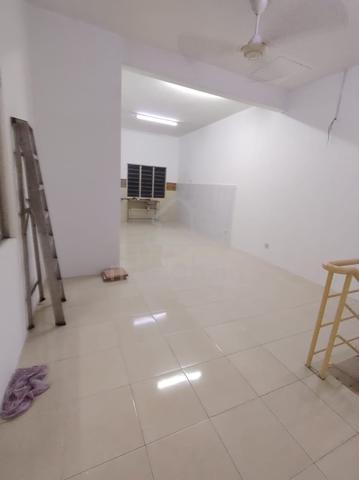 Newly Painted&Refurbished TownvillaTownhouse,Tmn Tasik Puchong,Puchong 1