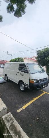 2002 Toyota HIACE 2.4 LH112R (M) - 2