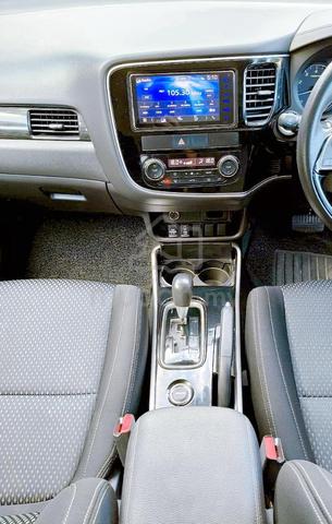 2018 Mitsubishi OUTLANDER 2.0 AWD🔥 ORI PAINT 🔥🔥 - 4