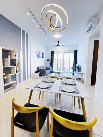 Queens Residences Q1 @ Queens Waterfront 1