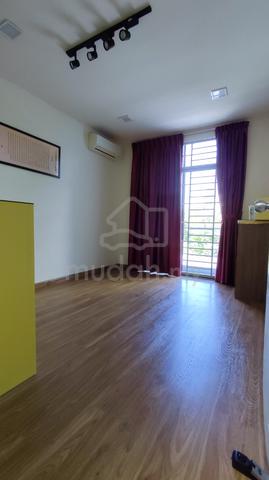 3 Storey Terrace House Putra Pogun 5 Bedroom 4