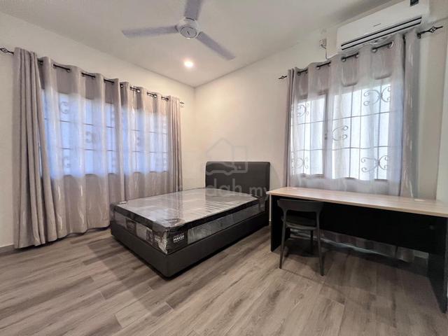 Ensuite Room @ Dah Yeh Villa (Near QE2), Damai | Female Tenant Only 1