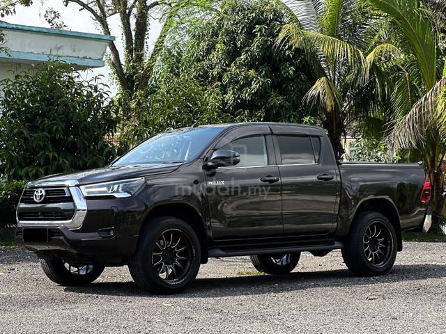 (Nmbr Plat 2btg) 2022 Toyota HILUX 2.4 V 4x4 - 5