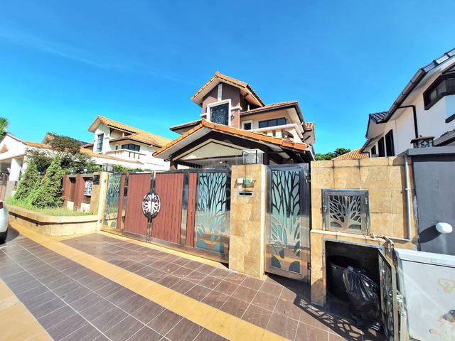 Renovated Freehold 2-Storeys Bungalow 4800sqft Aman Perdana klang 1