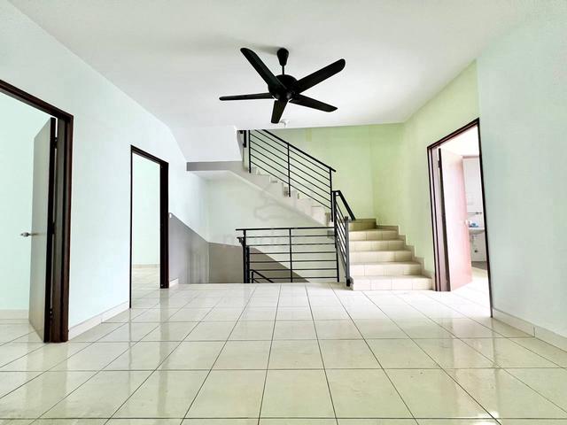 UNIT CANTIK Triple Storey Bangi Avenue 3