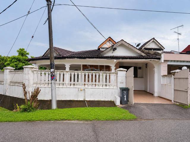 Corner Lot Taman Desa Jaya Single Storey Terrace Renovated 1