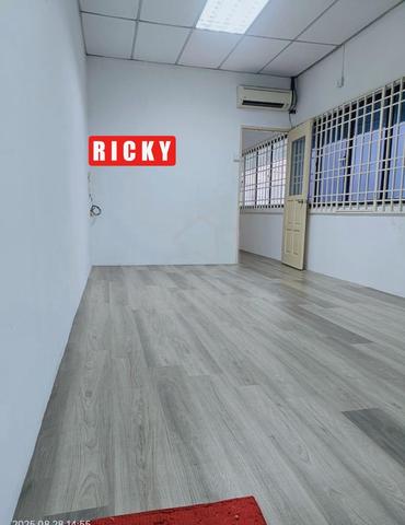 First Floor Shop or Office At Dato Keramat Georgetown For Rent 1