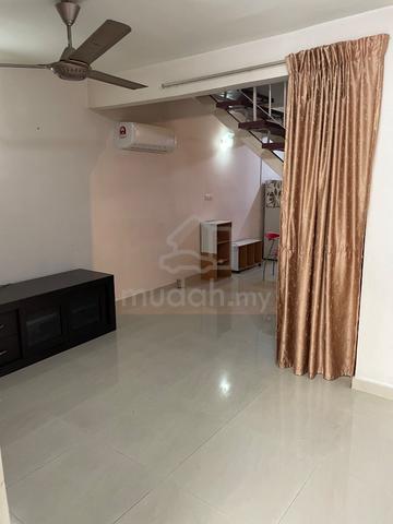 2sty house at Tmn Universiti Indah Serdang, Seri Kembangan for rent 1
