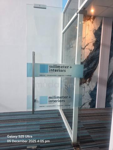 12mm CLEAR GLASS DOOR  pintu kaca kalis pecah l ll - photo 5 of 6