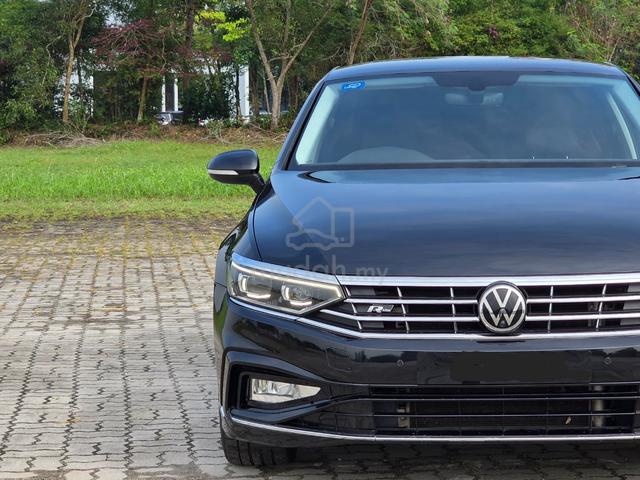 2022 Volkswagen PASSAT 2.0 R-LINE (A) - 4