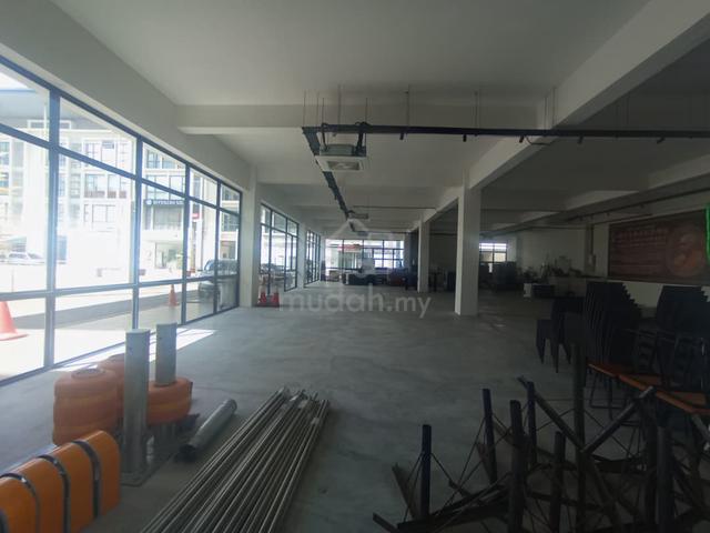 Cannan Square Stutong near Airport Huge Commercial office Space 1