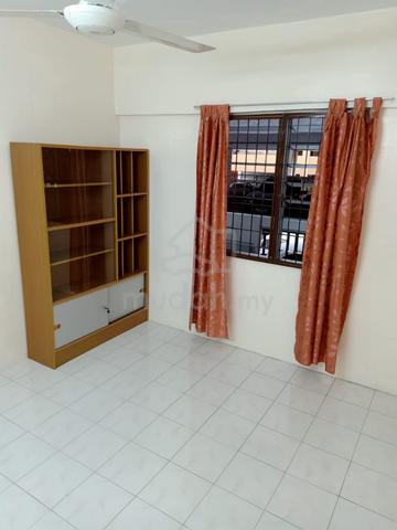 Desa Ixora 1