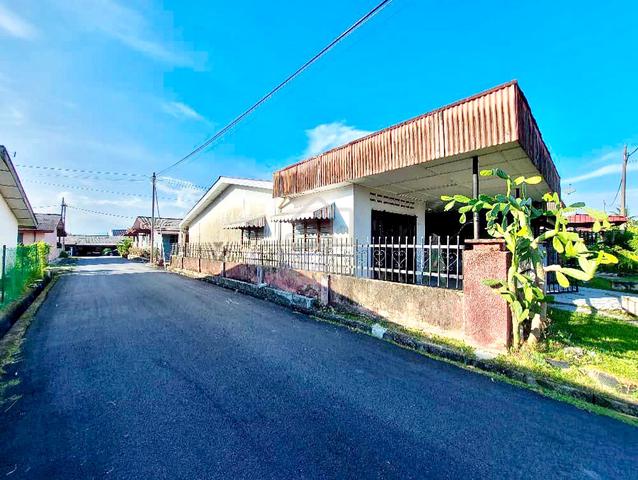 End Lot Teres Setingkat Taman PKNM Seri Kelemak Alor Gajah Melaka 1