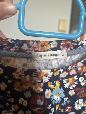 dress flower top - photo 3 of 3
