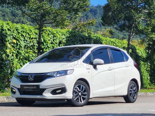 NOV 2017 HONDA JAZZ 1.5 Hybrid (A) Facelift 52k KM - 1