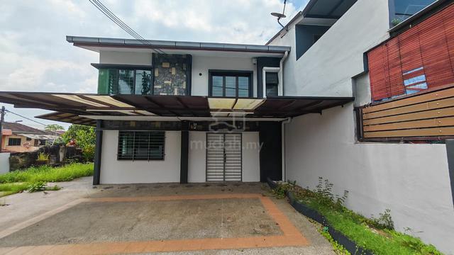 FREEHOLD Refurbished Corner House Taman Bukit Serdang Seri Kembangan 1