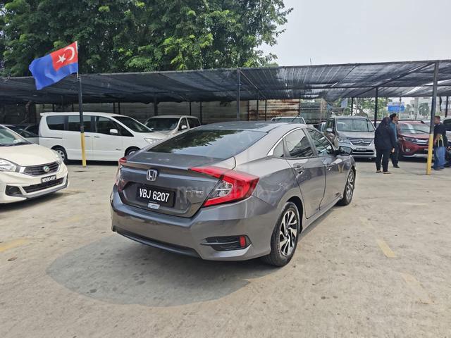 2017 Honda CIVIC FC 1.8 (AUTO) - 3