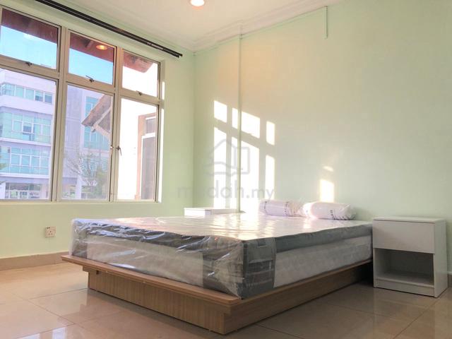 Landed room with Private Toilet (Prefer Chinese) 3