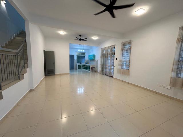 Pulai Mutiara 2 Storey House For Rent 1