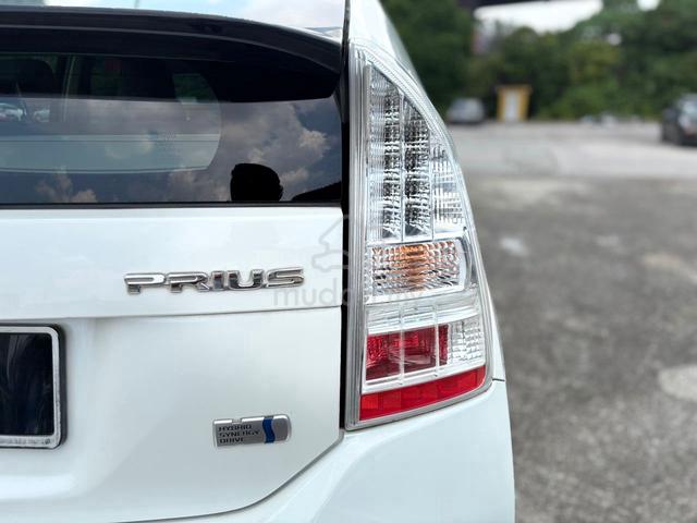 2011 Toyota PRIUS 1.8 (HYBRID) (A) LOW MILLEAGE - 4