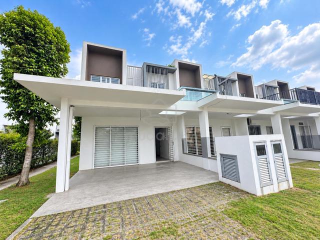 LOW DEPOSIT! 2 Storey Terrace Casa View, Cybersouth, Dengkil 1