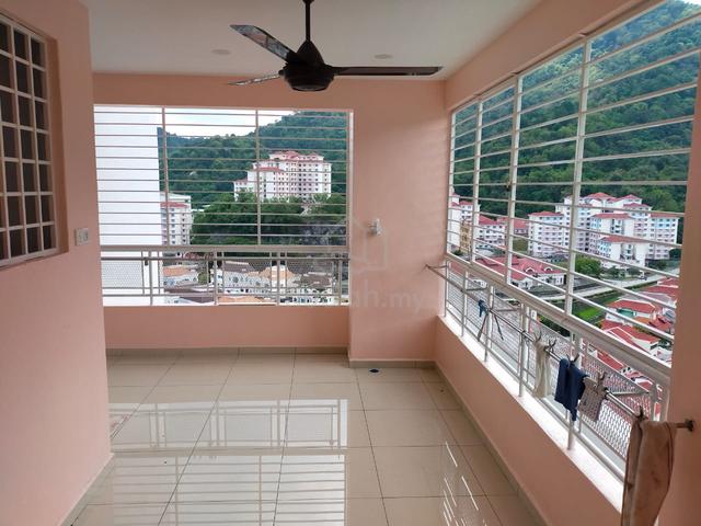 University Place (Plaza Ivory) 1
