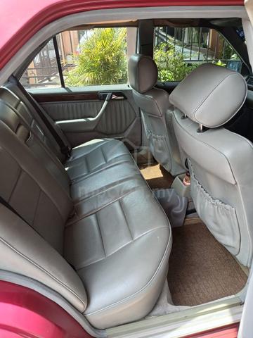 1988 Mercedes Benz 230E 2.3 (A) - 5
