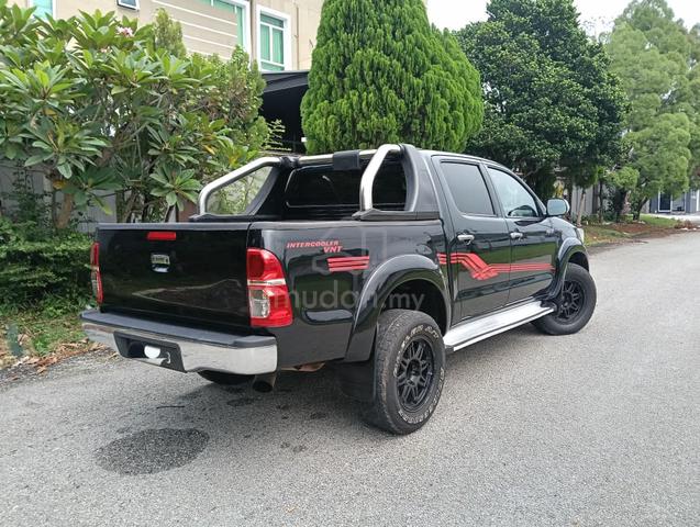 2013 TOYOTA Hilux 2.5 AT D/Cab - 2