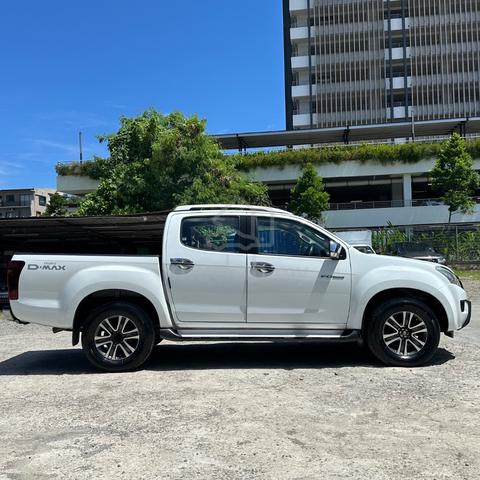 2015 Isuzu D-MAX 3.0 V-CROSS 4x4 (A) - 4