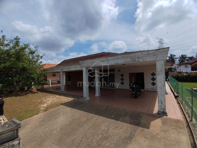 7000 SQFT Single Storey Bungalow Taman Paroi Jaya, Paroi 1