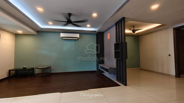 Bukit rimau Sri Suria house for rent partly furnish, Kota kemuning 1