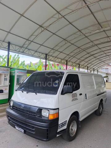Toyota HIACE Panel Van 2.5 Diesel - 1