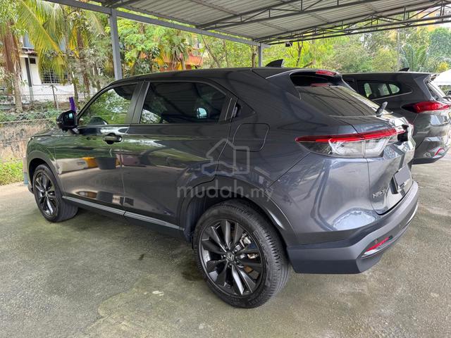 2025 Honda HR-V 1.5 V MY22 FACELIFT (A) LIKE NEW - 4